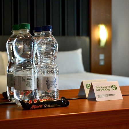 Holiday Inn Manchester - Central Park, An Ihg Hotel Εξωτερικό φωτογραφία