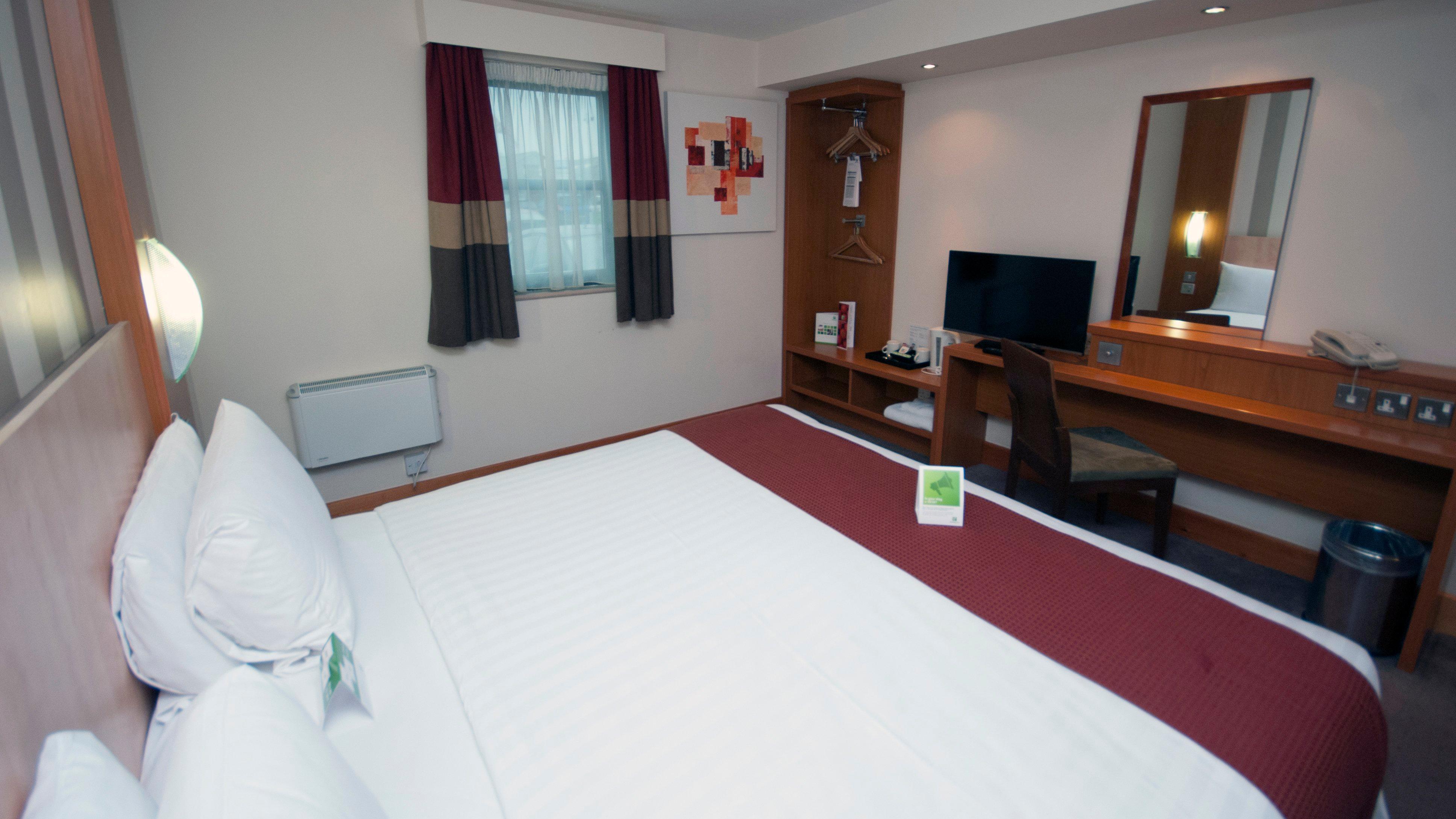 Holiday Inn Manchester - Central Park, An Ihg Hotel Εξωτερικό φωτογραφία