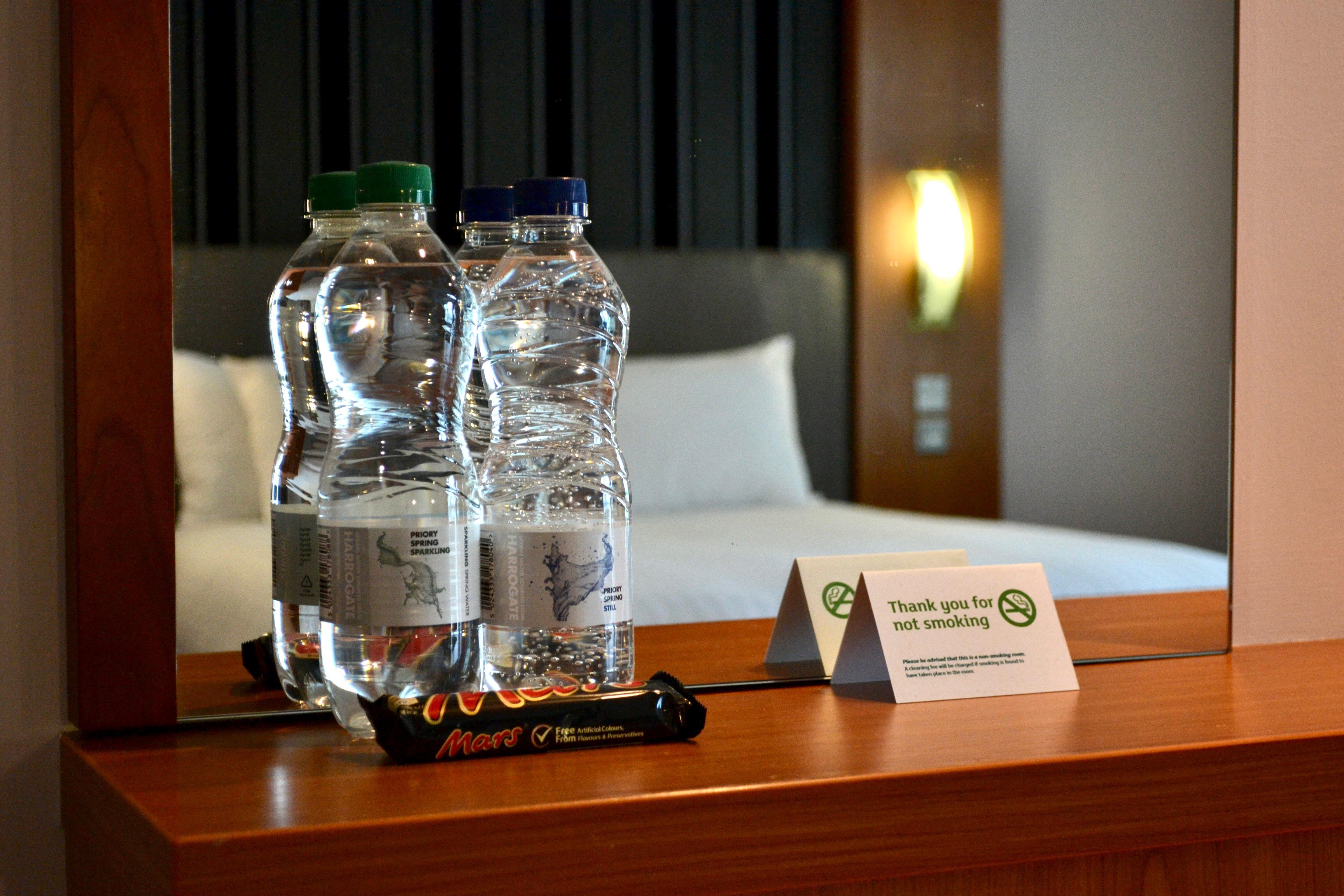 Holiday Inn Manchester - Central Park, An Ihg Hotel Εξωτερικό φωτογραφία