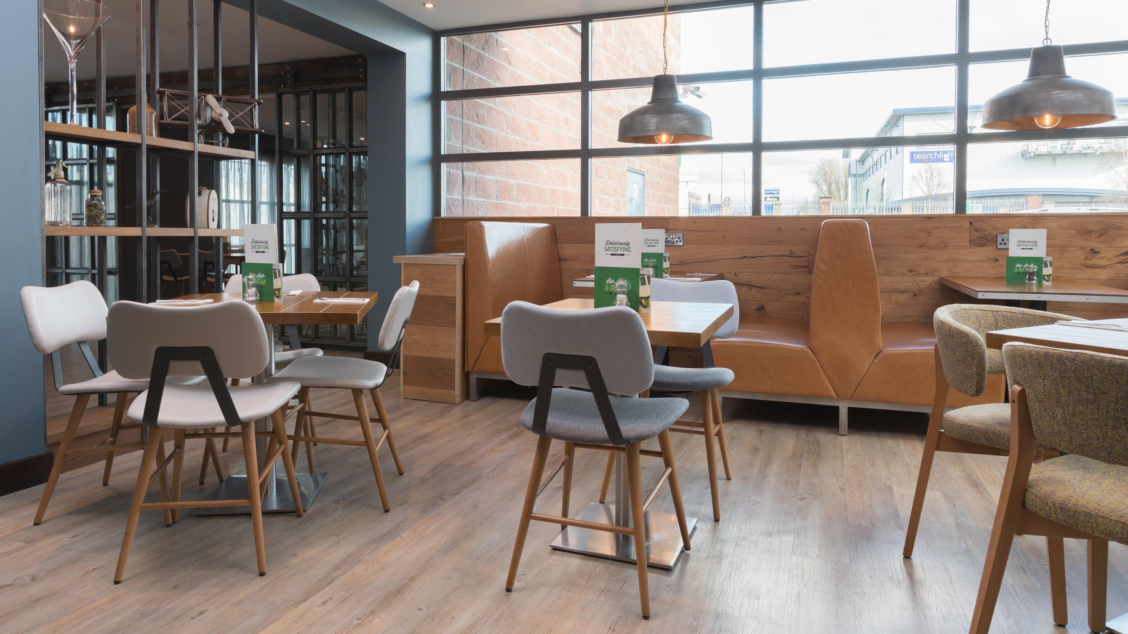 Holiday Inn Manchester - Central Park, An Ihg Hotel Εξωτερικό φωτογραφία