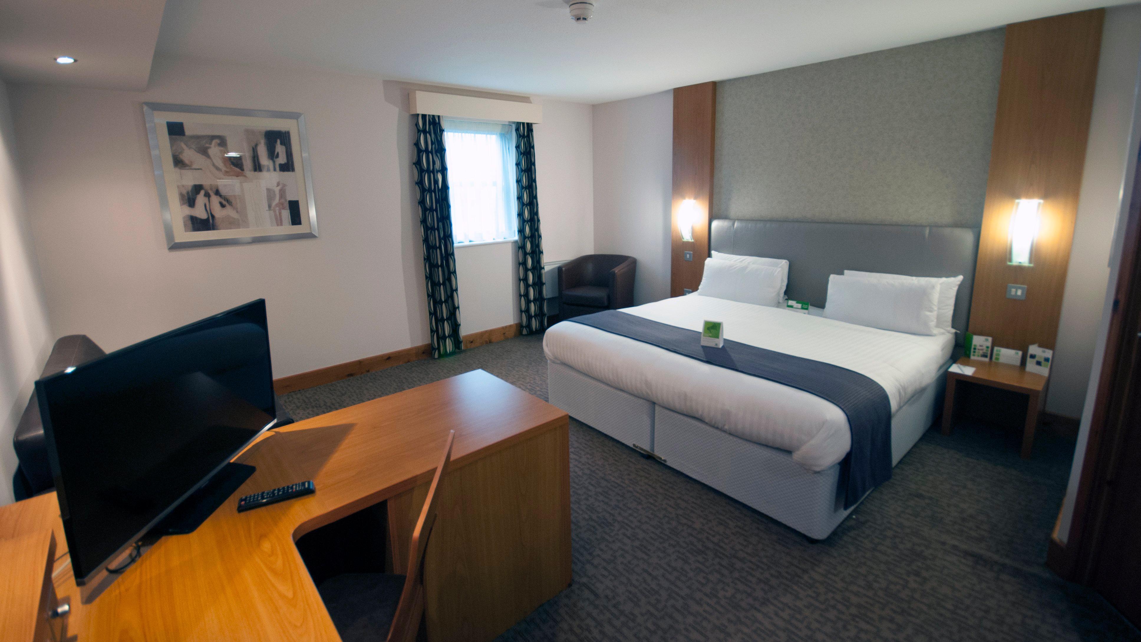 Holiday Inn Manchester - Central Park, An Ihg Hotel Εξωτερικό φωτογραφία