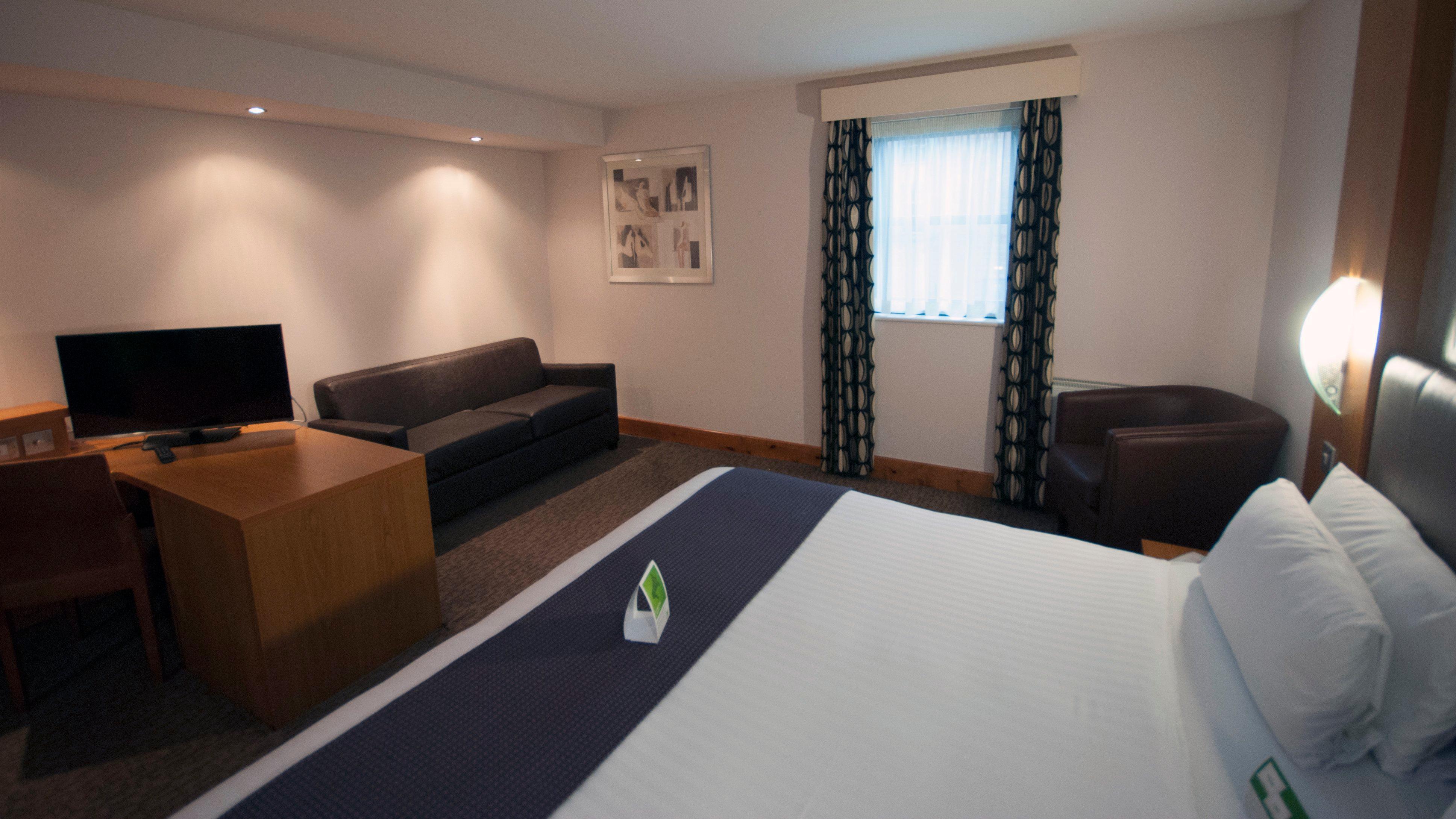 Holiday Inn Manchester - Central Park, An Ihg Hotel Εξωτερικό φωτογραφία
