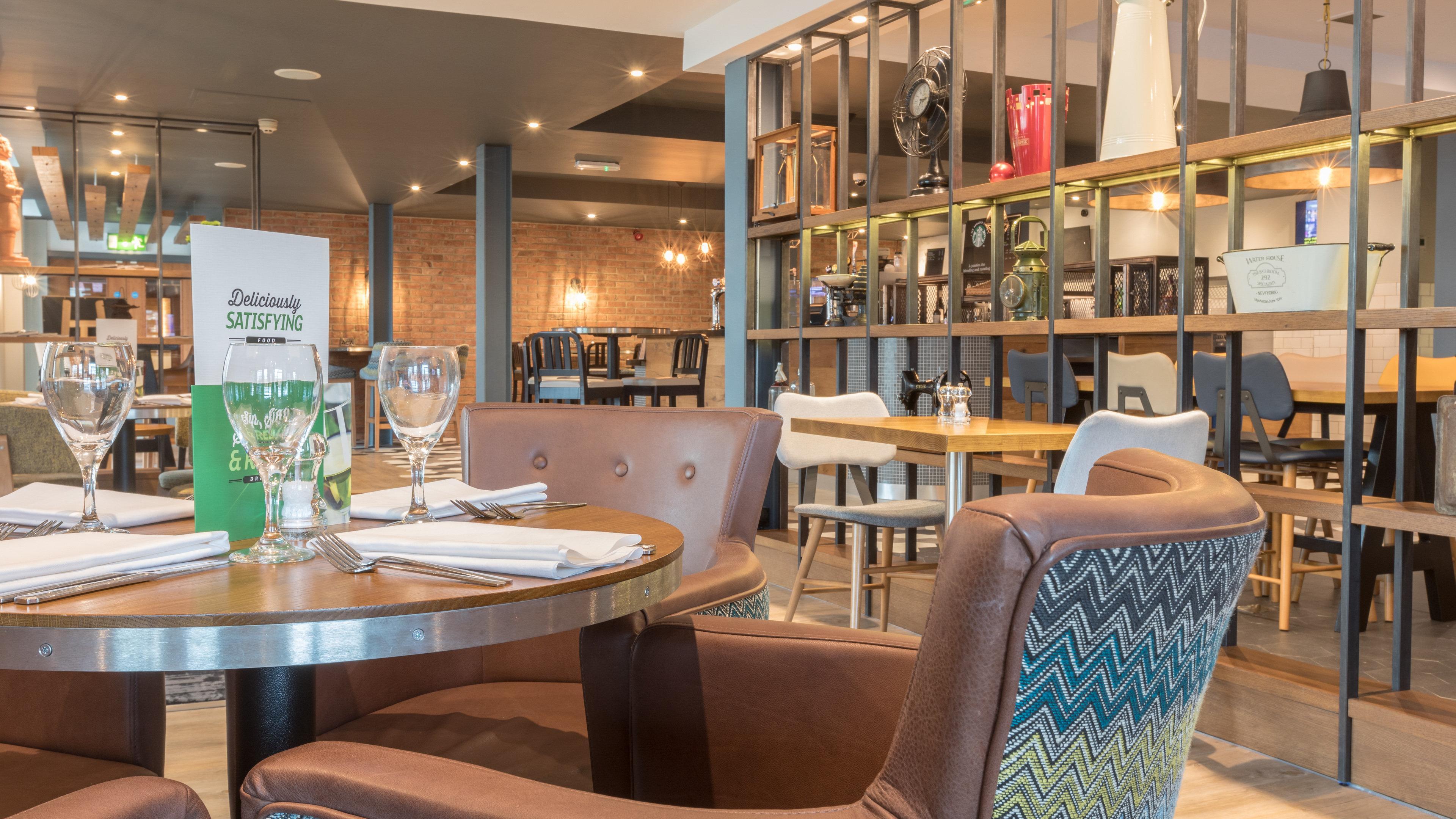 Holiday Inn Manchester - Central Park, An Ihg Hotel Εξωτερικό φωτογραφία