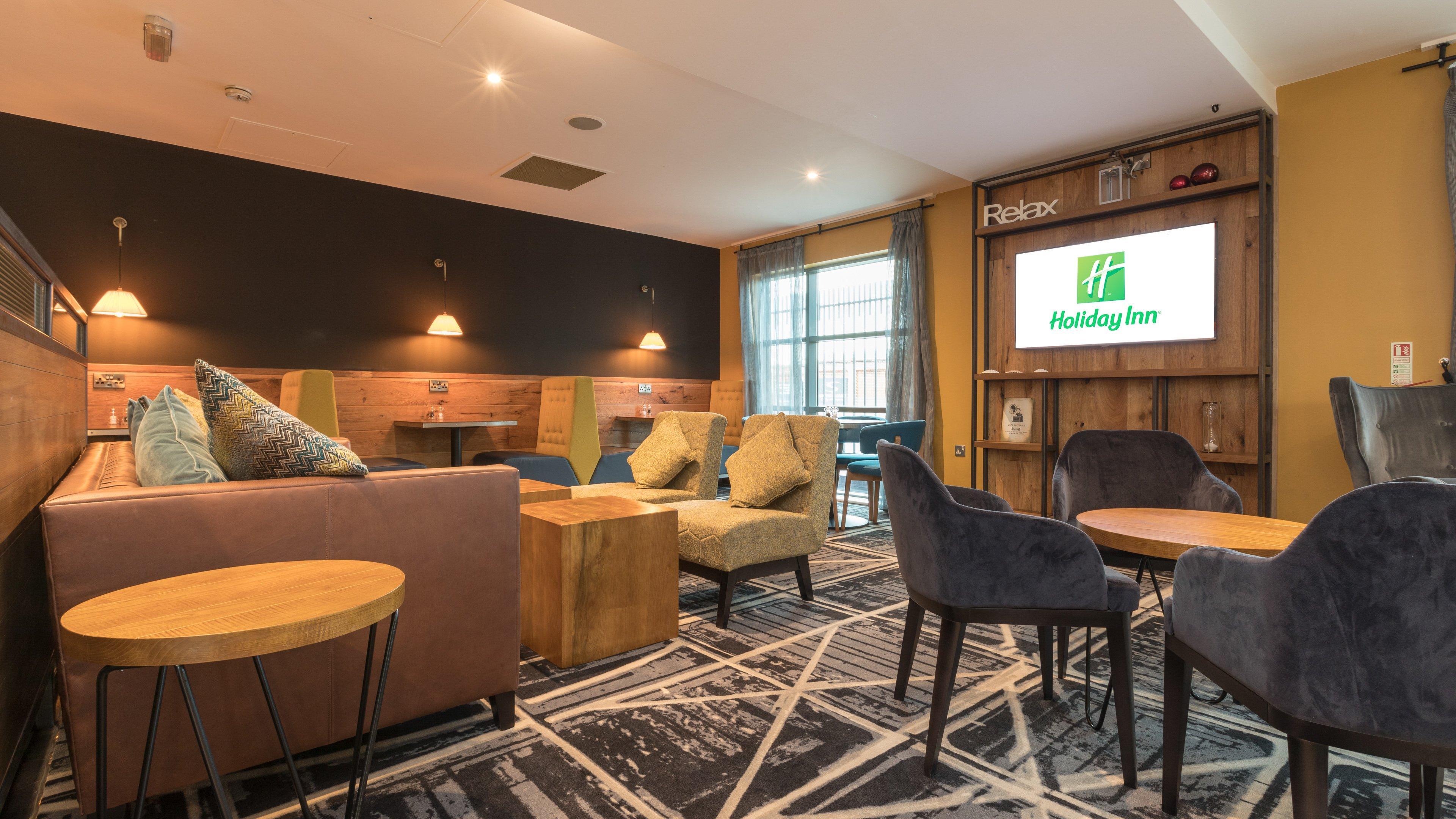 Holiday Inn Manchester - Central Park, An Ihg Hotel Εξωτερικό φωτογραφία