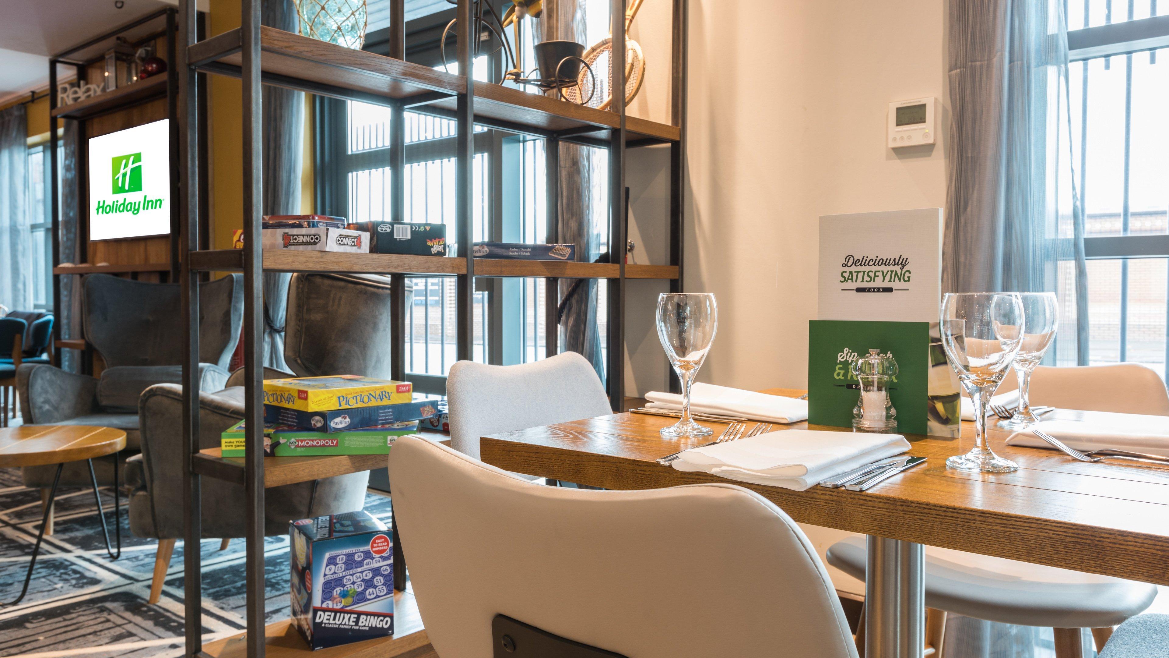Holiday Inn Manchester - Central Park, An Ihg Hotel Εξωτερικό φωτογραφία