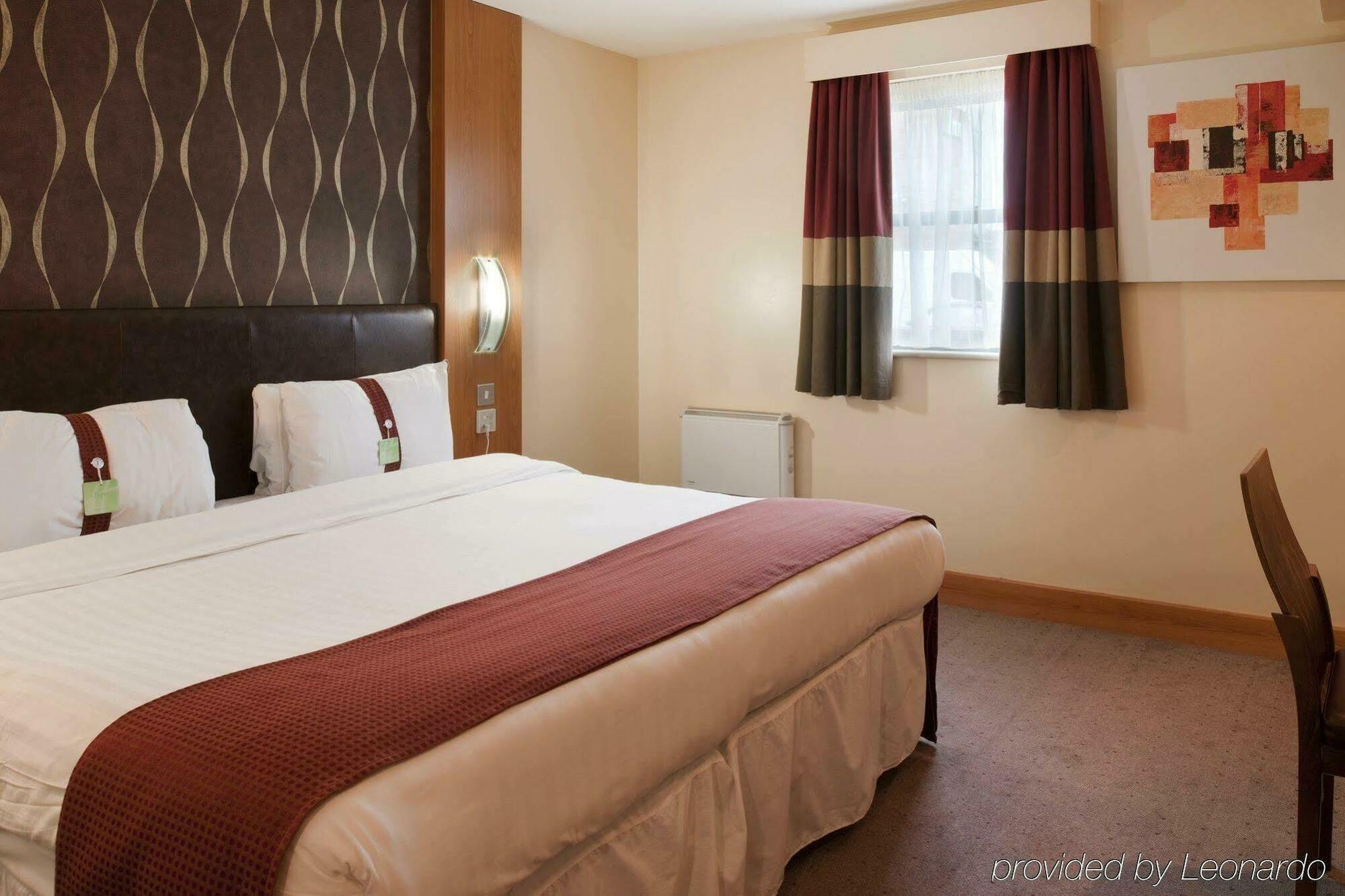 Holiday Inn Manchester - Central Park, An Ihg Hotel Εξωτερικό φωτογραφία